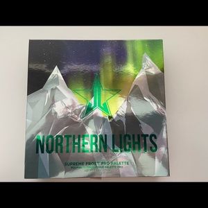 Jeffree Star Northern Lights Supreme Frost palette